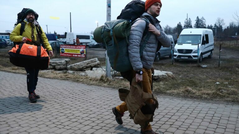 Появилось разъяснение относительно депортации украинских мужчин из ЕС - today.ua