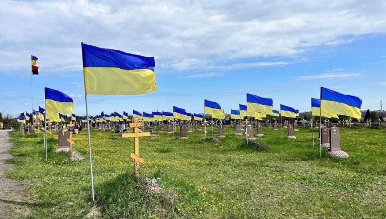 Уряд знайшов у бюджеті понад півмільярда гривень на будівництво кладовища для військових - today.ua