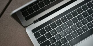 Как очистить клавиатуру ноутбука от пыли и крошек с помощью подручных средств: лайфхаки - today.ua