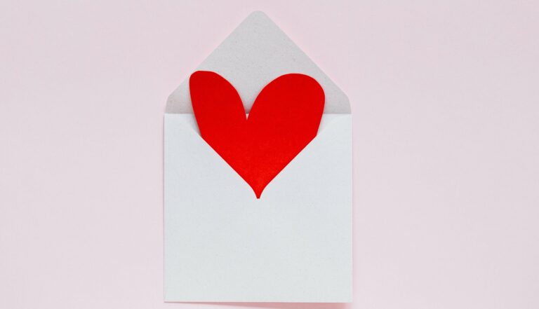 Как сделать “валентинку“ своими руками: топ-3 идеи ко Дню всех влюбленных - today.ua