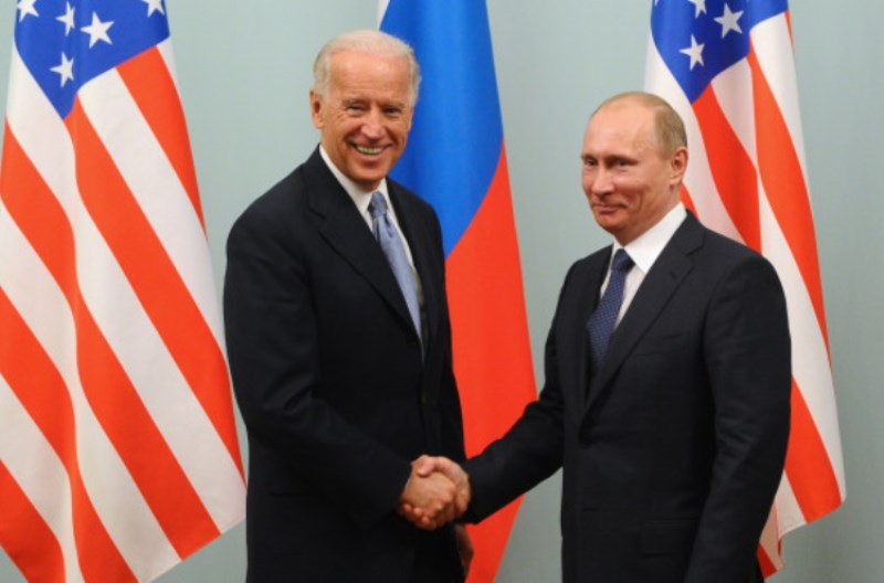 Путин неожиданно поддержал Байдена: “Для России будет лучше, если на выборах победит он, а не Трамп“