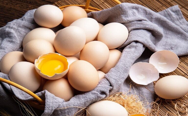 4 причини не викидати шкаралупу від яєць: може стати в нагоді в побуті - today.ua