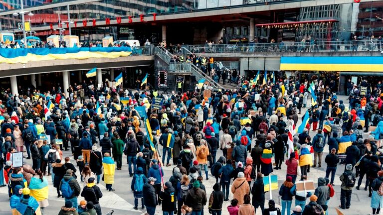 В Швеции возник острый дефицит работников: какие вакансии и зарплаты предлагают украинским беженцам  - today.ua