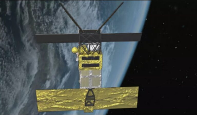 К Земле летит неуправляемый искусственный спутник: где могут упасть обломки - today.ua