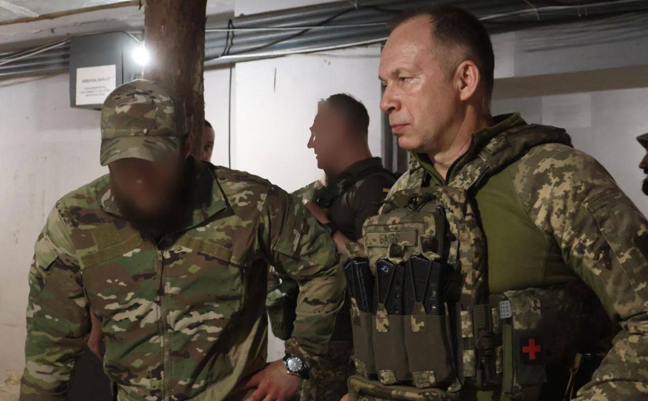 Сырский срочно готовит два стратегических плана для ВСУ, - Зеленский