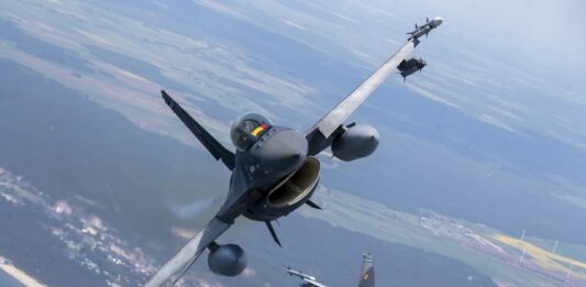 Літаки F-16 почали передавати Україні надто пізно, - прем'єрка Данії - today.ua