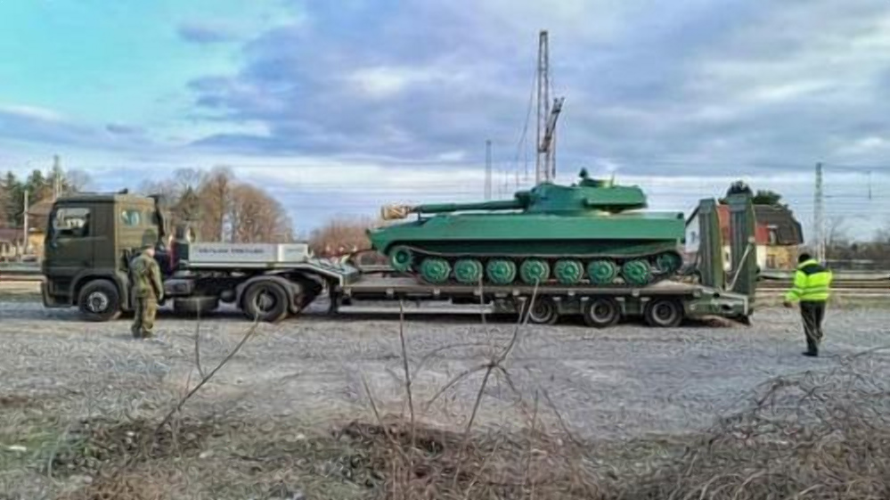 Болгария передаст Украине не только бронетранспортеры, но и САУ “Гвоздика“ 