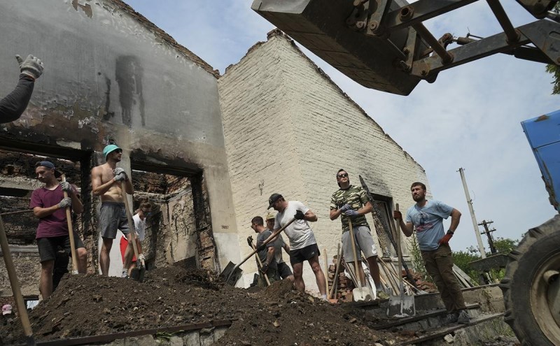 Безработным украинцам предложили вступить в Армию восстановления