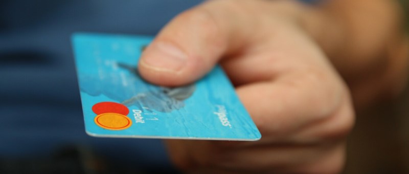 В Україні можна отримати штраф за переказ грошей з картки на картку: подробиці
