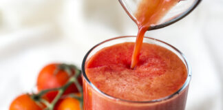 Вагомі причини пити томатний сік щодня: допомагає схуднути та наповнює енергією - today.ua