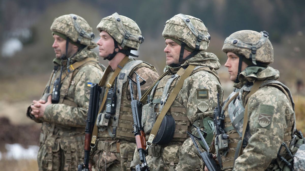 Некоторых украинских пенсионеров предложили поставить на военный учет