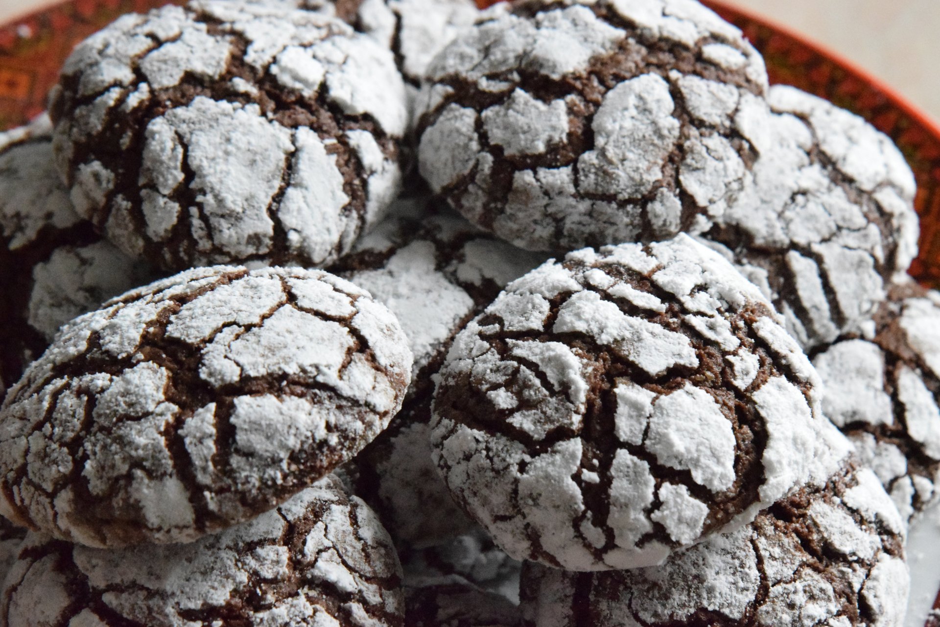 Мраморное печенье: рецепт домашнего лакомства, которое не стыдно подать гостям