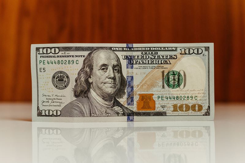 Нацбанк пытается удержать курс: что будет с долларом в середине марта - today.ua