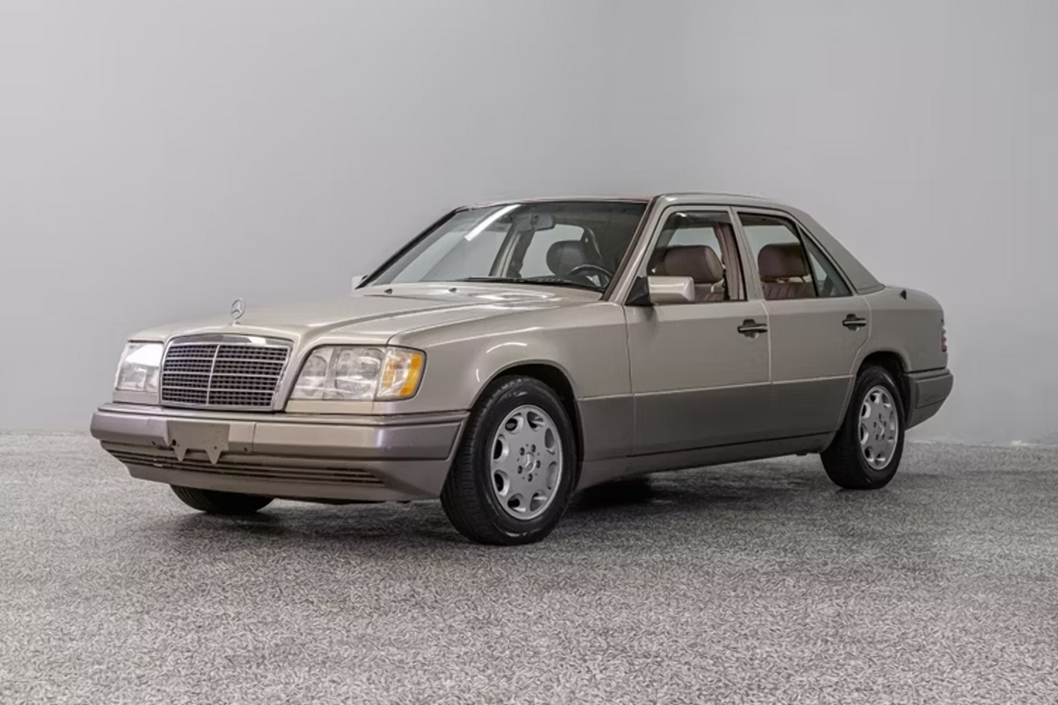 ТОП-5 найкращих автомобілів Mercedes-Benz E-Class за ціною від $2,000 ТОП-5 найкращих автомобілів Mercedes-Benz E-Class за ціною від $2,000 - today.ua