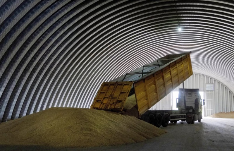 Європарламент продовжив безмитний режим для України, але є зміни