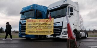 Польские фермеры заблокируют движение пассажирских автобусов из Украины - today.ua