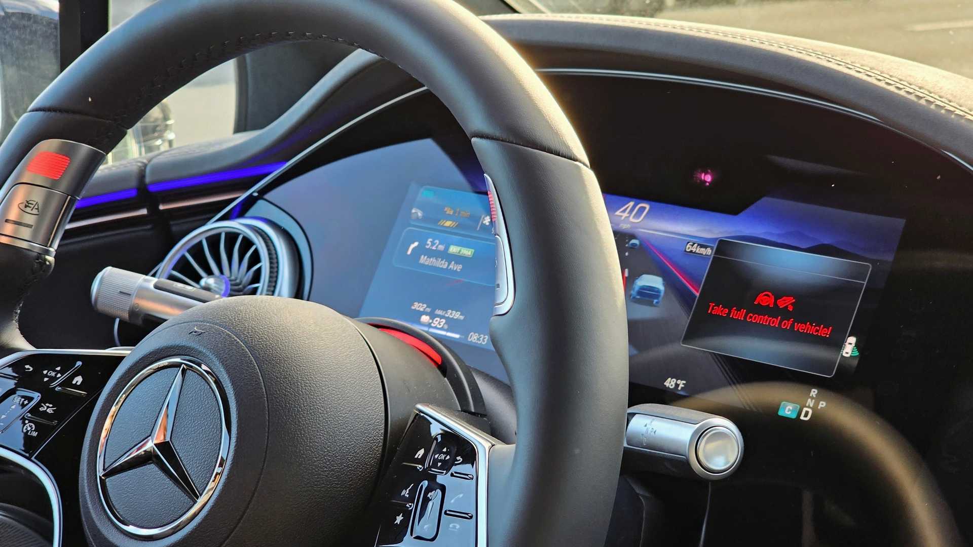 Названы лучшие и худшие системы помощи водителю