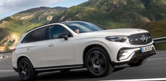 У Mercedes-Benz GLC з'явилася версія PHEV потужністю 313 к.с. - today.ua