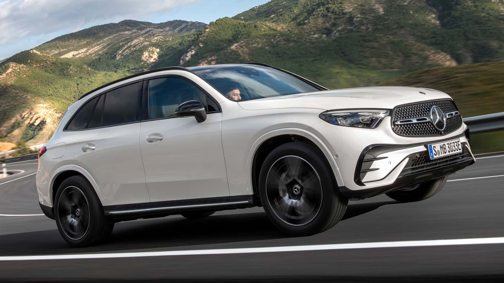 У Mercedes-Benz GLC появилась версия PHEV мощностью 313 л.с.