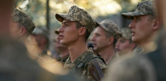 Новый закон о мобилизации позволит призывать на фронт 18-летних юношей - today.ua