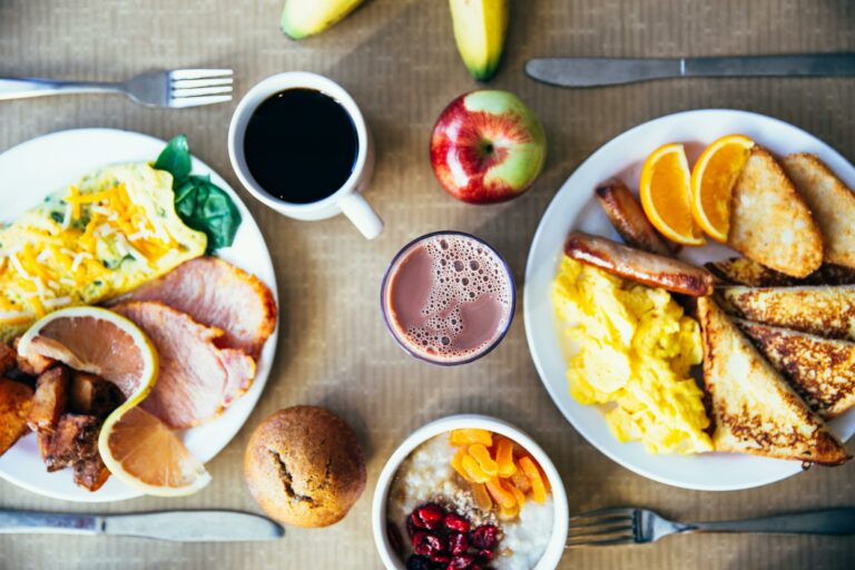 Неправильний сніданок призводить до набору зайвої ваги: від яких ранкових звичок треба відмовитись вранці - today.ua
