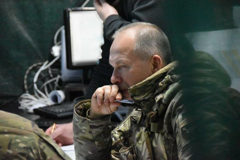 Сирський каже про загострення ситуації на фронті: у Головнокомандувача є нагальне прохання - today.ua