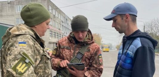 У Києві активізували пошук ухилянтів: поліція вже доправила до ТЦК 2319 чоловіків - today.ua