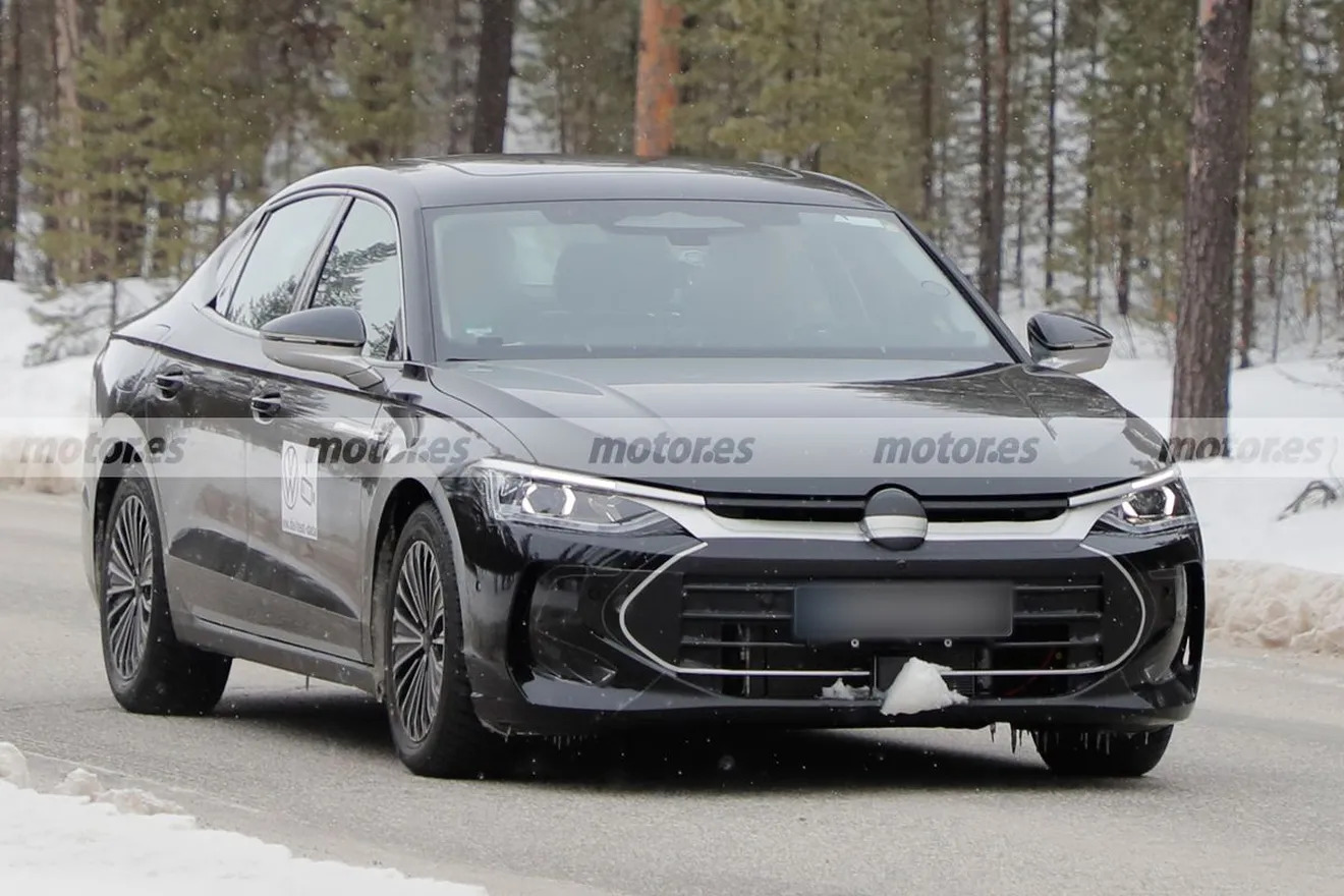 Шпионы впервые показали седан Volkswagen Phideon нового поколения