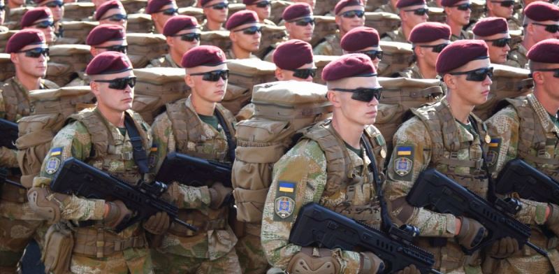 Премії для бійців ЗСУ: за що українським військовим нараховують доплати та в якому розмірі