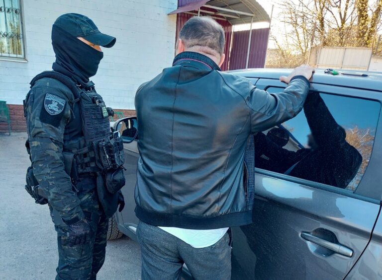 Поліція масово затримує “бігунків“ у сервісних центрах МВС - today.ua