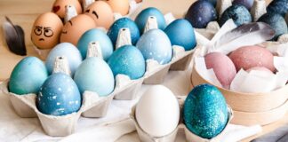 Оригинальный способ покраски яиц на Пасху: справится даже ребенок - today.ua