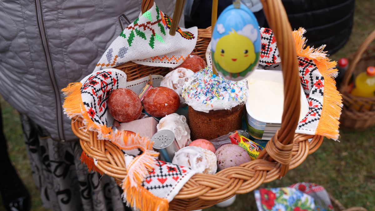 Великодній кошик: що можна і що не треба нести до церкви для освячення - today.ua