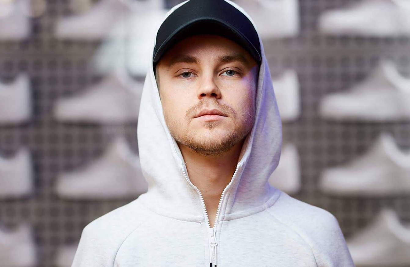 Артем Пивоваров наніс травму шанувальниці під час концерту