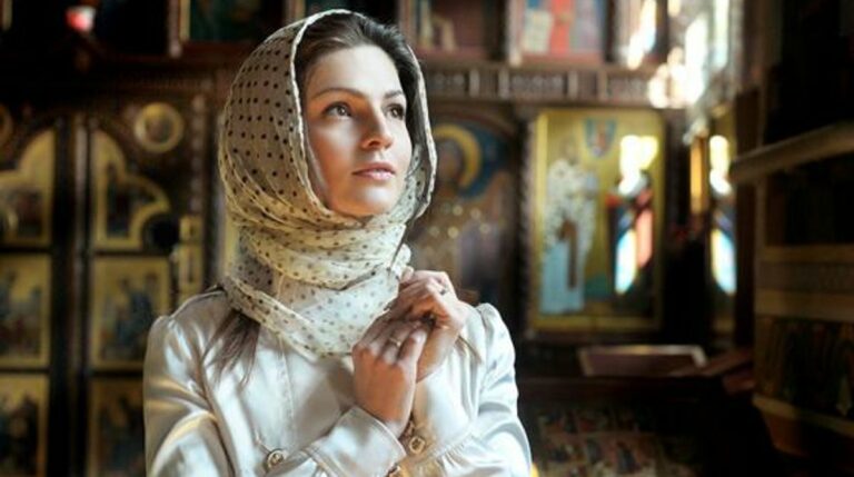 В ПЦУ расставили точки над “i“ в вопросах женского дресс-кода для посещения церкви - today.ua