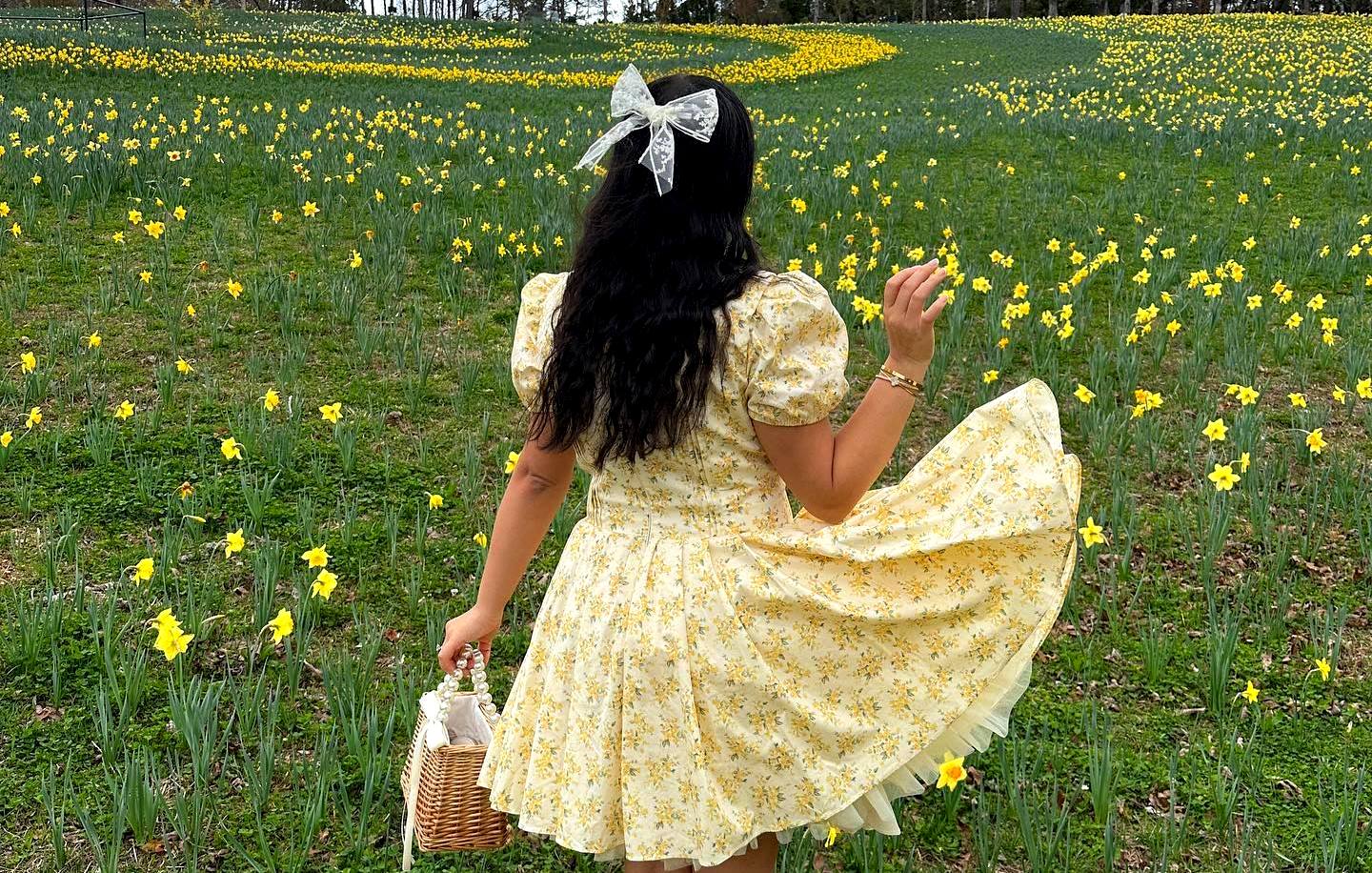 Главные тренды весны 2024 года: модельер рассказал, как собрать стильный весенний образ