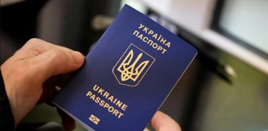 Усіх будуть впускати, але нікого не випускатимуть: чоловікам перестали надавати консульські послуги, але на в'їзд в Україну даватимуть дозвіл - today.ua