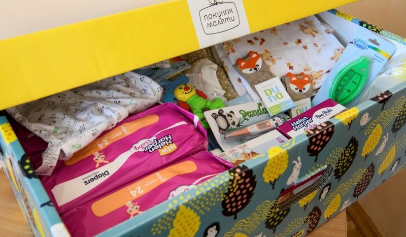 Батьки новонародженого можуть отримати гроші замість пакета малюка