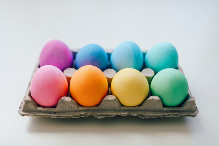 Крашенки на Пасху: как покрасить яйца натуральными красителями - today.ua