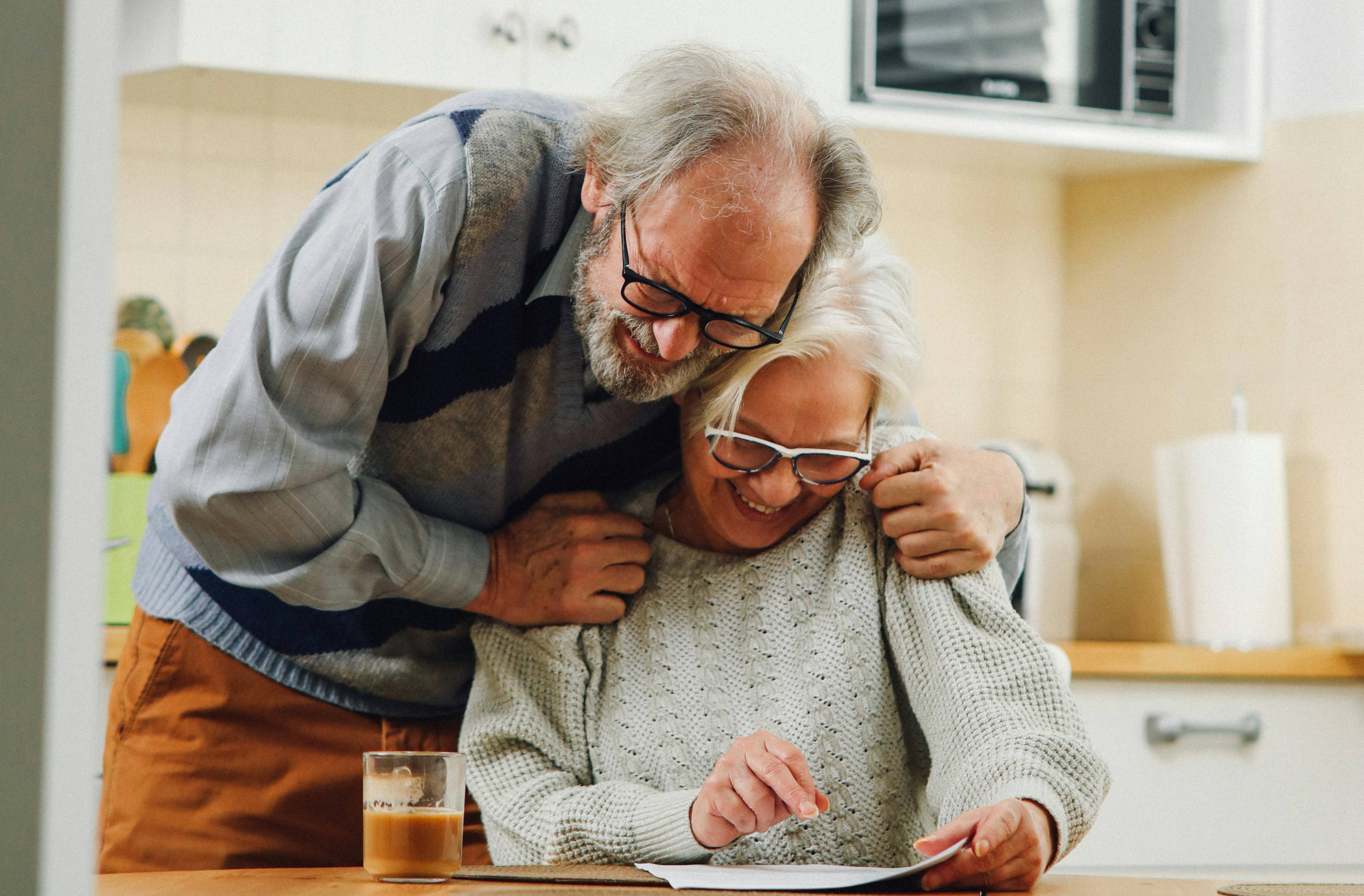 Тысячам пенсионерам-ВПЛ продлили выплаты социальной помощи от государства