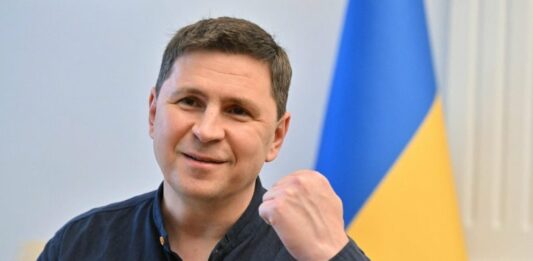 Подоляк звернувся до українських чоловіків за кордоном: “Будь ласка, приїздіть“ - today.ua