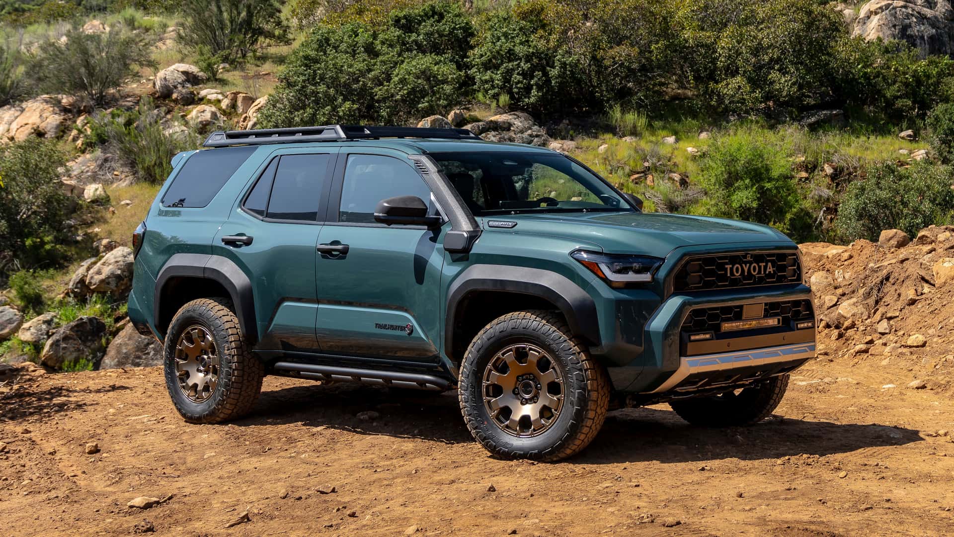 Toyota представила 4Runner нового поколения: фото и подробности