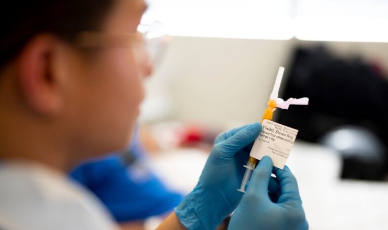 В Великобритании на людях тестируют вакцину, способную навсегда победить рак - today.ua
