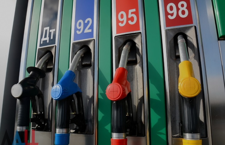 Ціни на бензин в Україні зросли до рекордного значення - today.ua