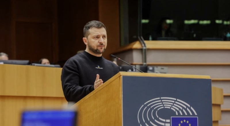 Зеленський закликав союзників зняти всі обмеження на удари по РФ