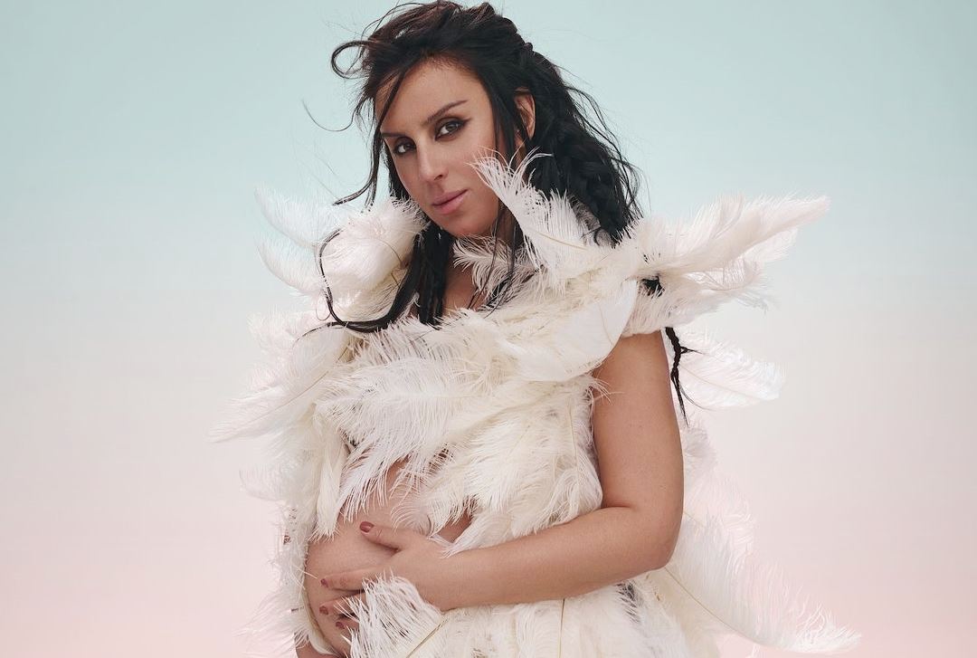 Джамала народила і показала дитину: "Мій третій маленький принц"