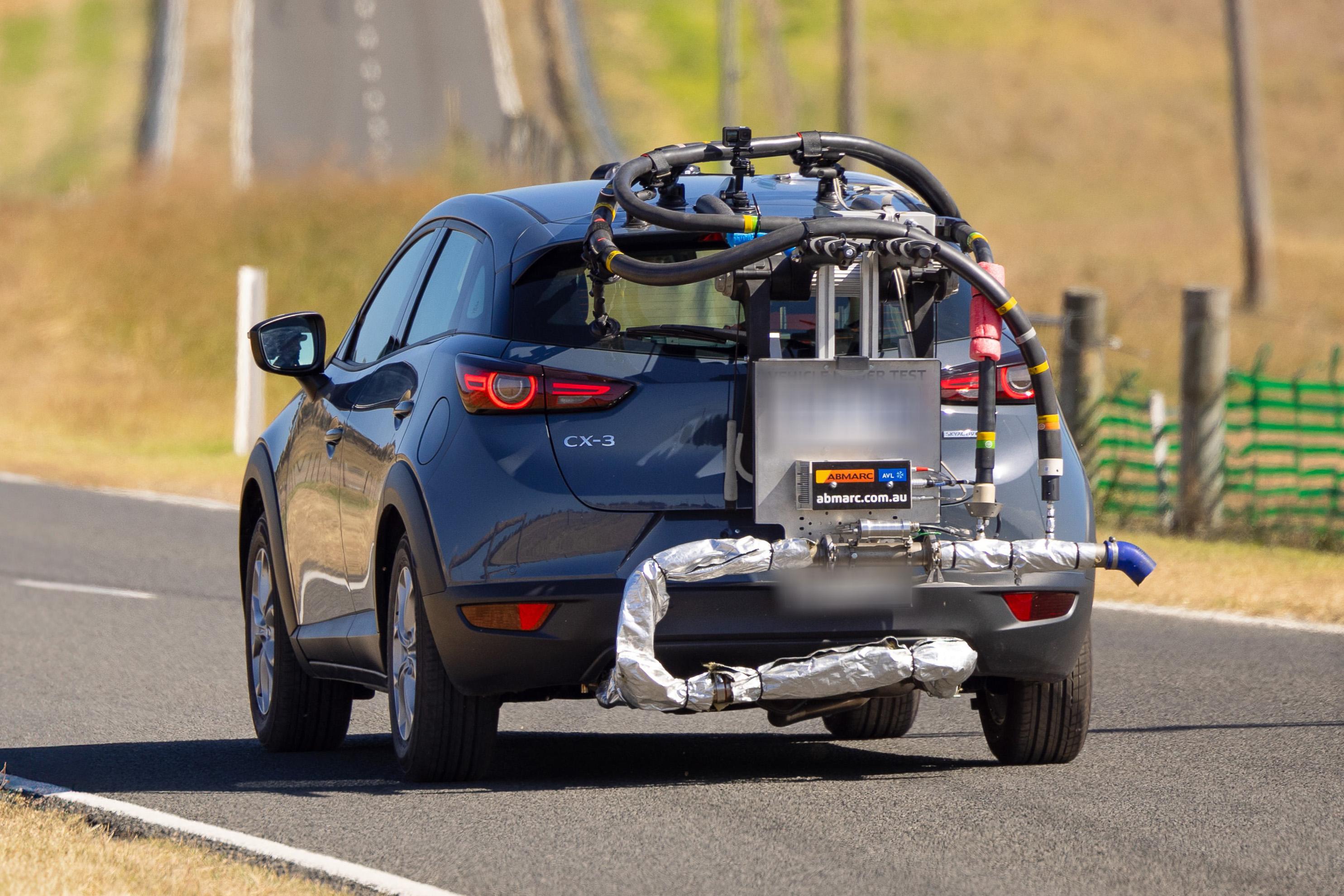 Водіям розповіли, скільки насправді автомобілі витрачають палива - today.ua