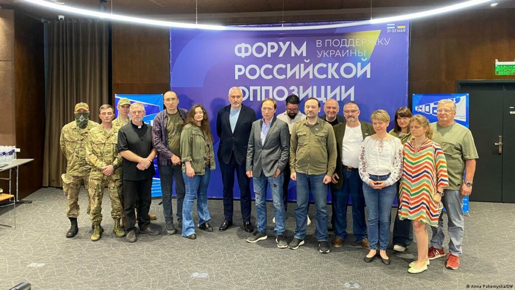 Во Львове устроили большое необъявленное собрание россиян: появилась реакция Буданова и Садового