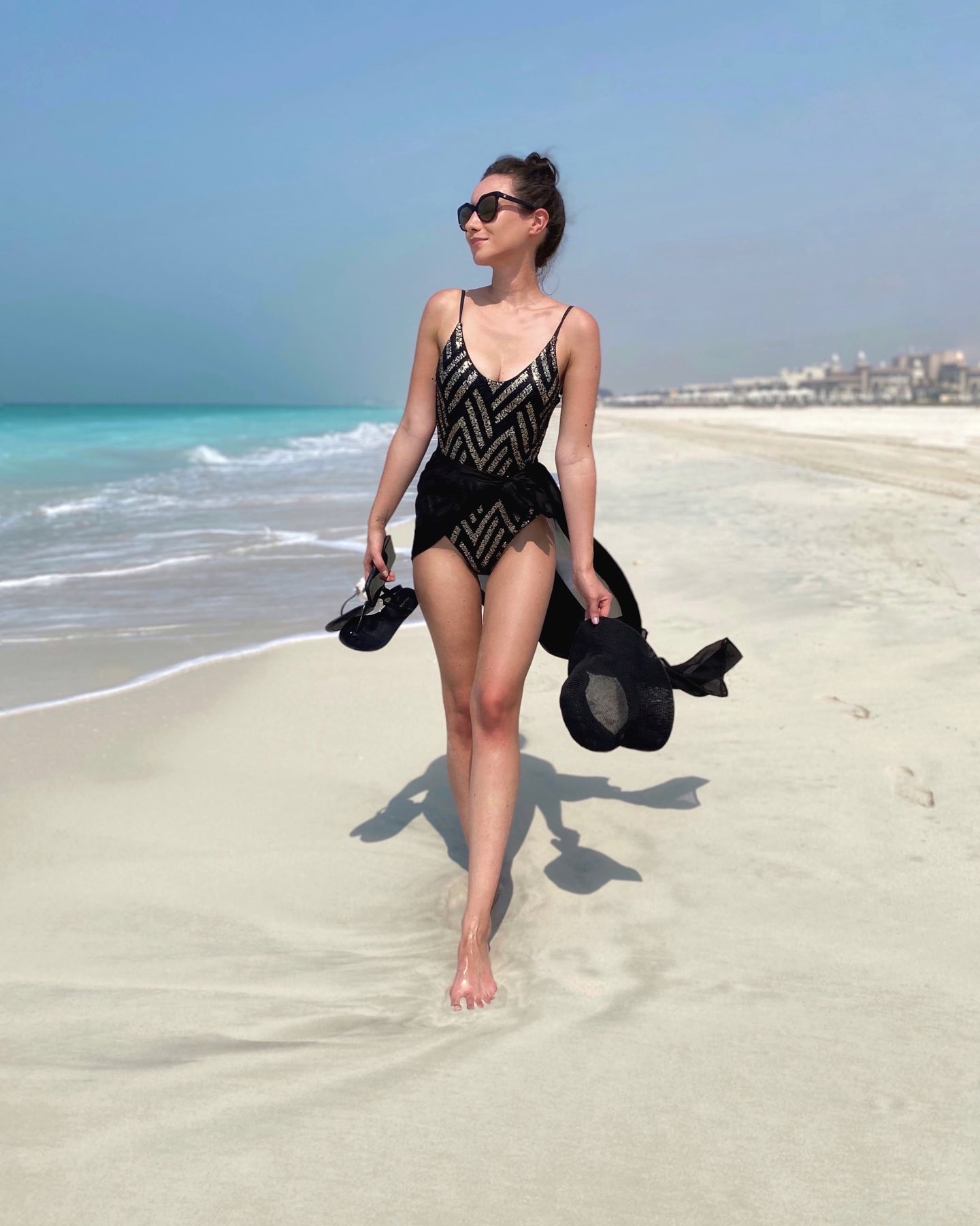 Трендові купальники 2024: як вибрати стильне вбрання для походу на пляж чи в басейн 