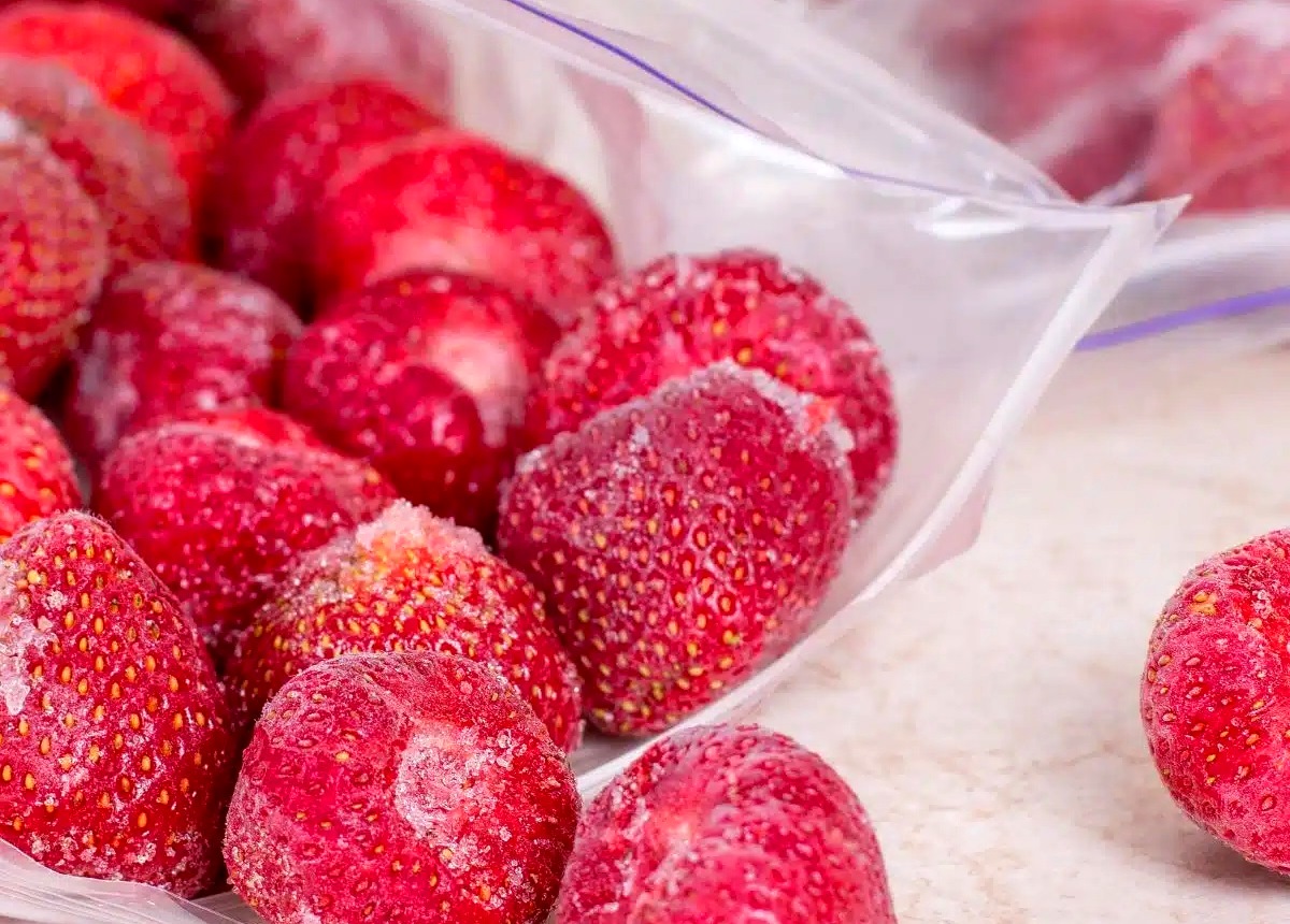 Як заморозити полуницю на зиму, щоб зберегти смак та корисні властивості: лайфхаки