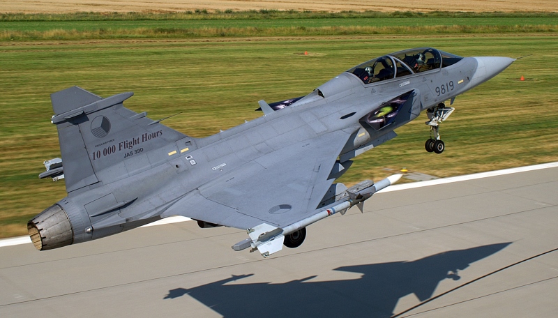 Швеція визначилася з позицією щодо відправлення винищувачів Gripen до України